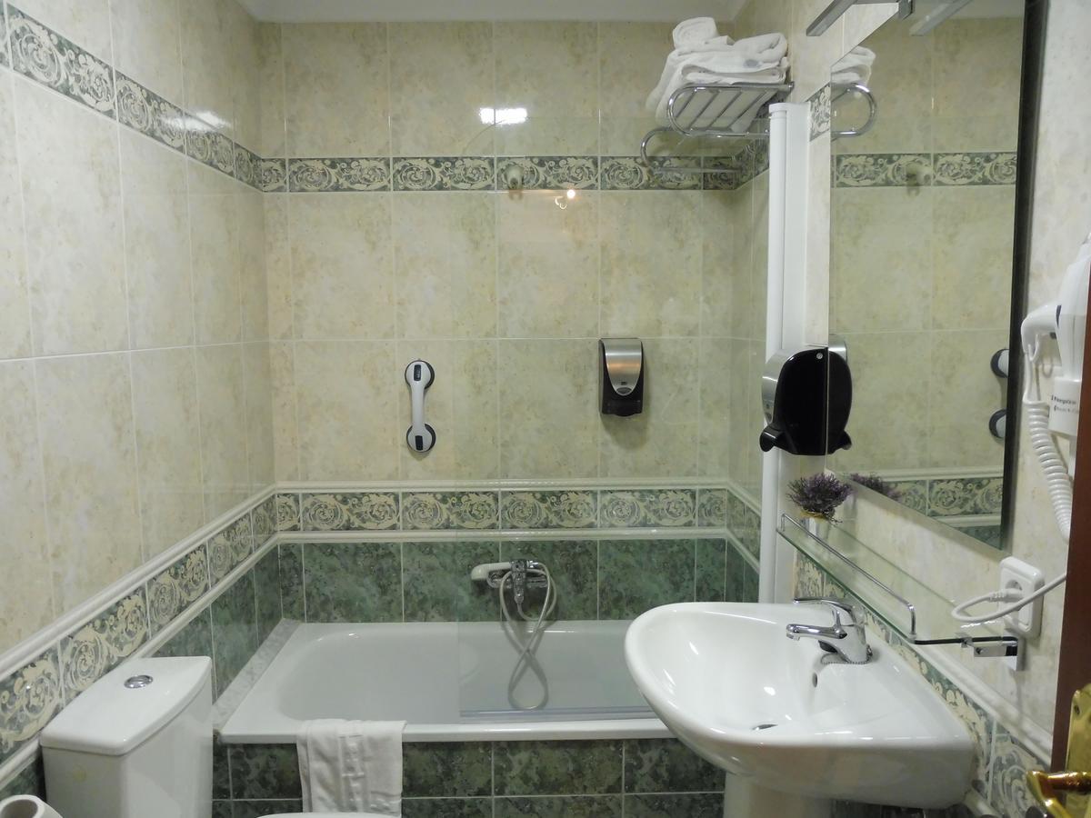 Apartamentos Anita Salamanca Exterior photo